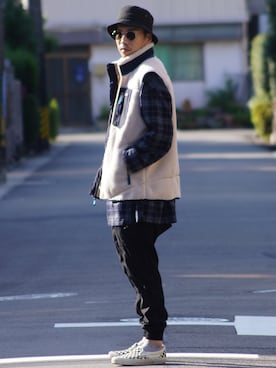 「レトロX」｜「アイテム（スリッポン）」を使った、SO®さん（メンズ・178cm）の秋コーディネート