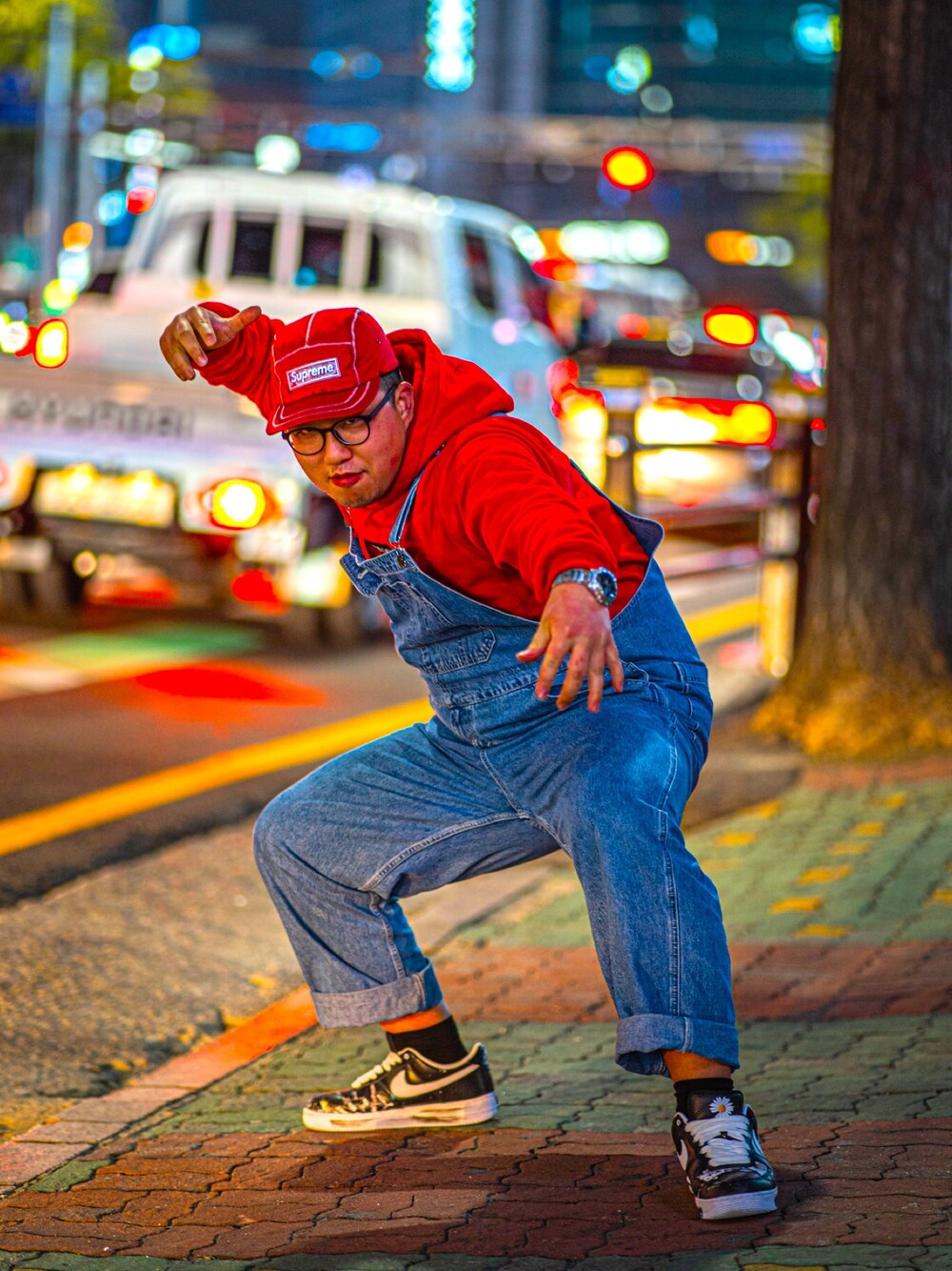「VINTAGE、90’s、sporty、kicks、supreme、mario」｜「Supreme のアイテム（パーカー、レッド系）」を使った、Brown _bear_95さん（メンズ・187cm）の冬コーディネートの1枚目の写真
