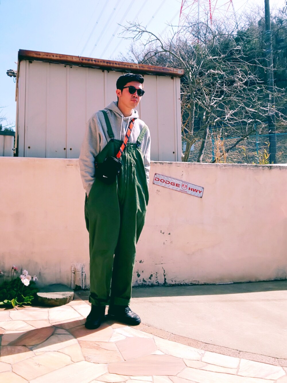 緑色ジャケットとグレーオーバーオールセット