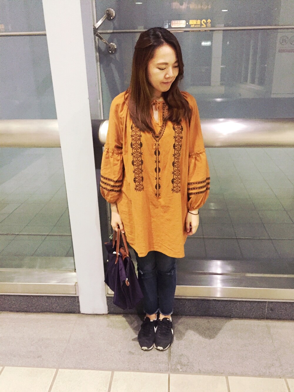 「ユニクロ、ootd、NIKE、PAZZO、LONGCHAMP」｜「PAZZOのアイテム（ワンピース、オレンジ系）」を使った、aiyochenさん（レディース・166cm）の春コーディネートの1枚目の写真