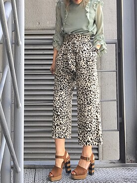 「R&E（アールアンドイー）のアイテム（サンダル）」を使った、R&E_REZOY本部staffさん（レディース・162cm）の春コーディネート