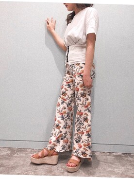 「R&E（アールアンドイー）のアイテム（サンダル）」を使った、R&E_REZOY本部staffさん（レディース・160cm）の春コーディネート