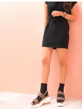 「R&E（アールアンドイー）のアイテム（サンダル）」を使った、R&E_REZOY本部staffさん（レディース・163cm）の夏コーディネート