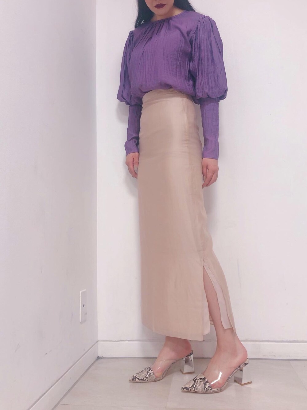 「オトナ女子、R&E渋谷109スタッフコーデ、大人コーデ、ミュール、パイソン」｜「R&Eの【20SS新作】【R&E】Vカットミュール（パンプス、その他）」を使った、R&E_REZOY本部staffさん（レディース・164cm）の冬コーディネートの1枚目の写真
