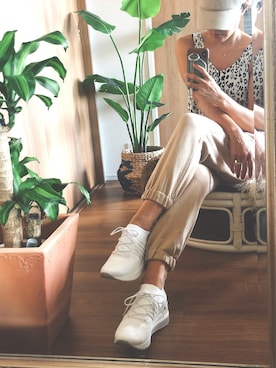 「厚底スニーカー」｜R&E_REZOY本部staffさん（レディース・162cm）の春コーディネート