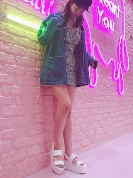 「R&E（アールアンドイー）のアイテム（サンダル）」を使った、R&E_REZOY本部staffさん（レディース・164cm）の夏コーディネート