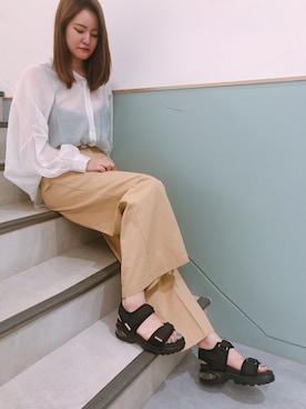 「R&E（アールアンドイー）のアイテム（サンダル）」を使った、R&E_REZOY本部staffさん（レディース・164cm）の夏コーディネート