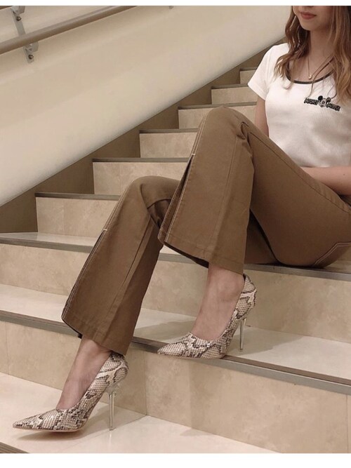 R E Rezoy本部staff プレス R Eのパンプスを使ったコーディネート Wear