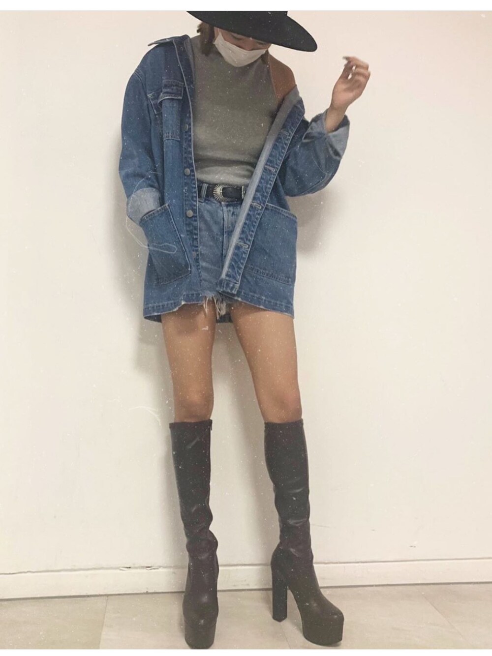 「秋コーデ、ロングブーツ、秋のコーデ、大人カジュアル、R&E渋谷109スタッフコーデ」｜「R&Eの【20AW新作】【R&E】太ヒールストレッチロングブーツ（ブーツ、ブラウン系）」を使った、R&E_REZOY本部staffさん（レディース・164cm）の秋コーディネートの1枚目の写真