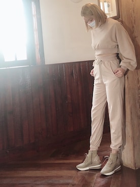「REZOY（リゾイ）のアイテム（ブーツ）」を使った、R&E_REZOY本部staffさん（レディース・164cm）の秋コーディネート