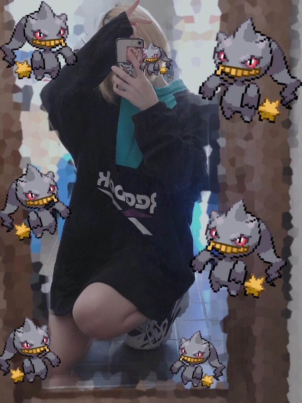 「カジュアル、スポーツミックス、ストリート、reebok、ハーフジップ、ラクチンコーデ」｜「ReebokのReebok / リーボック：CL ベクター 1/4 ジップ：DX3822[WAX]（スウェット、ブラック系）」を使った、nekomori 居眠さん（レディース・148cm）の春コーディネートの1枚目の写真