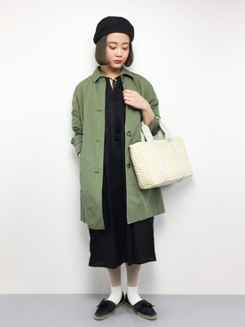 「刺繍」｜「アイテム（ステンカラーコート）」を使った、ずちに。さん（レディース・160cm）の春コーディネート