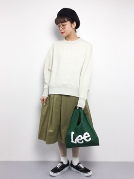 「靴下チラ見せ」｜「アイテム（スウェット）」を使った、ずちに。さん（レディース・160cm）の春コーディネート