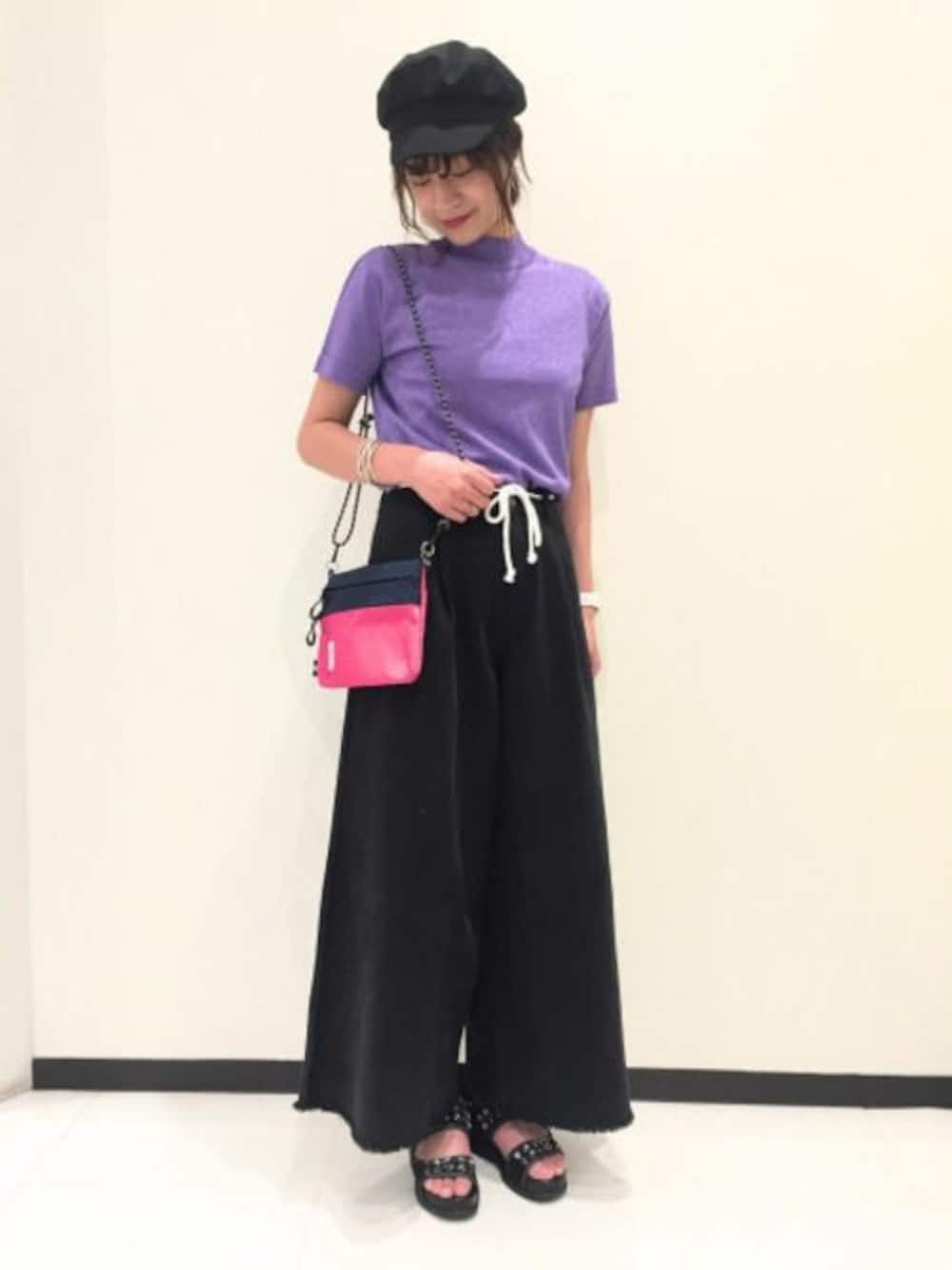 「デニム、JEANASiS、ジーナシス、ワイドパンツ、ラメ、サンダル、ラベンダー、夏コーデ、サコッシュ」｜「JEANASISの14GラメプルオーバーSS/760197（ニット/セーター、パープル系）」を使った、JEANASIS　長崎店STAFFさん（レディース・156cm）の夏コーディネートの1枚目の写真