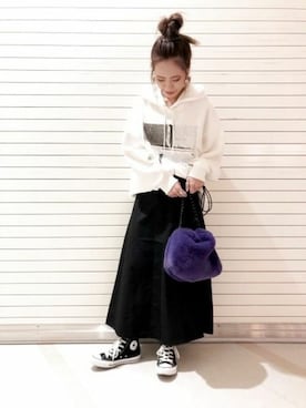 「ジーナシス」｜「アイテム（パーカー）」を使った、JEANASIS　長崎店STAFFさん（レディース・156cm）の秋コーディネート
