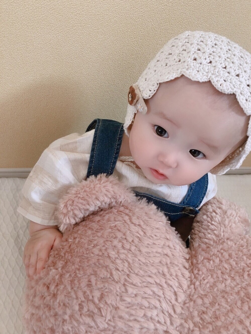 「過去pic、生後7ヶ月、とわぴーこーで、男の子、女の子コーデ、ハンドメイド、ボンネット、ヘアクリップ、くまさん、サロペット」｜「知り合いの方に作って頂いた物のアイテム（バレッタ/ヘアクリップ、ベージュ系）」を使った、towaさん（キッズ・70cm）の夏コーディネートの1枚目の写真
