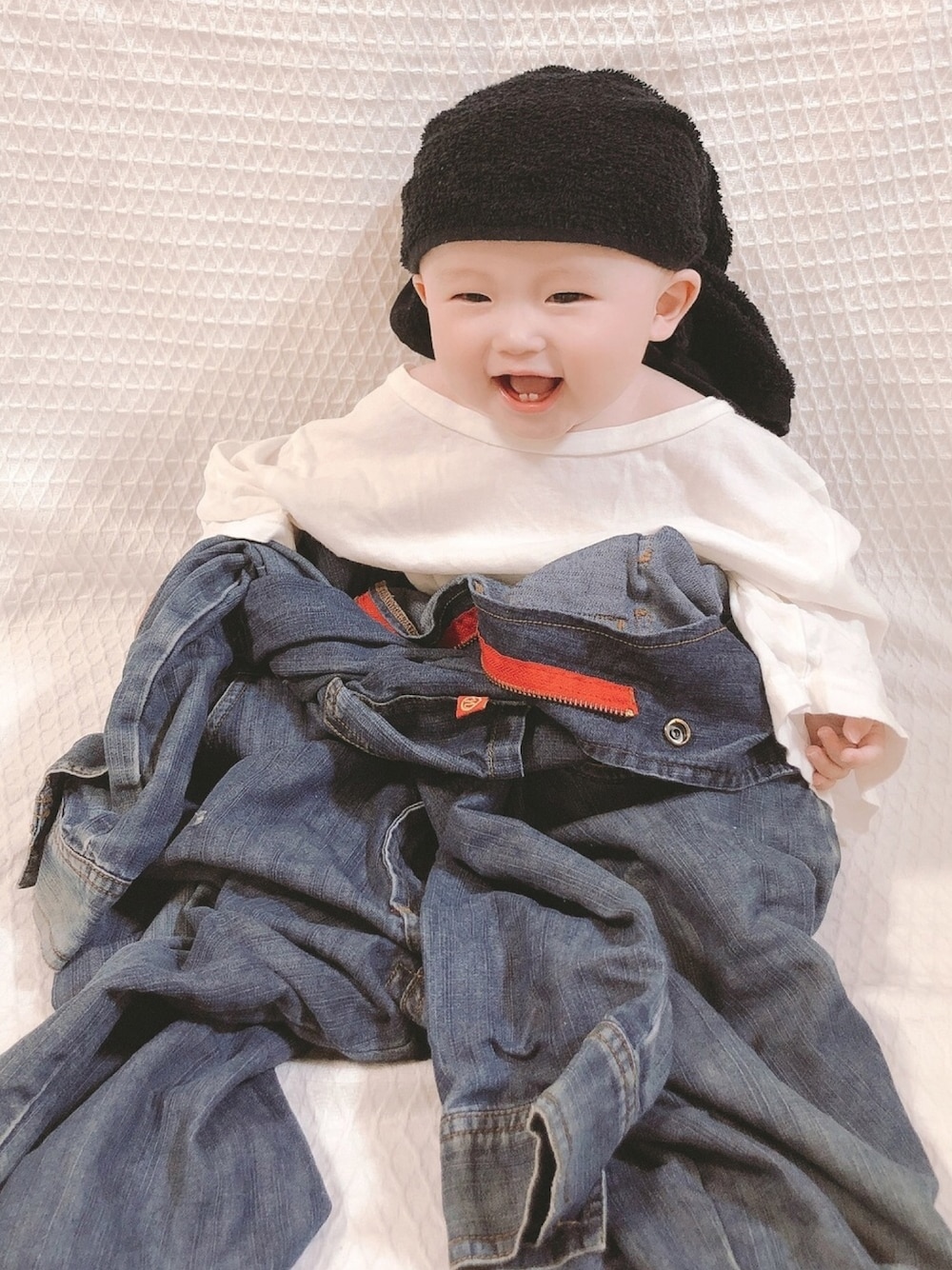 「パパ服、パパ服ママ服着ちゃうぞ、作業着、つなぎ、仕事着、インスタ企画、コーディネート」｜「DAISOのアイテム（フェイスタオル、ブラック系）」を使った、towaさん（キッズ・70cm）の夏コーディネートの1枚目の写真