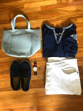 「ネイビー×ホワイト」｜「アイテム（スリッポン）」を使った、siii_さん（レディース・156cm）の春コーディネート