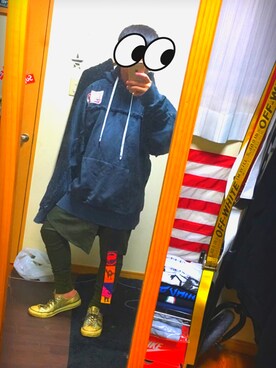 「カーキ色」｜「アイテム（ブラック系）」を使った、HARUKIさん（メンズ・163cm）の秋コーディネート