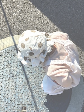 「petit main」｜「アイテム（オールインワン・サロペット）」を使った、ぱんちゃん  さん（キッズ・80cm）の春コーディネート
