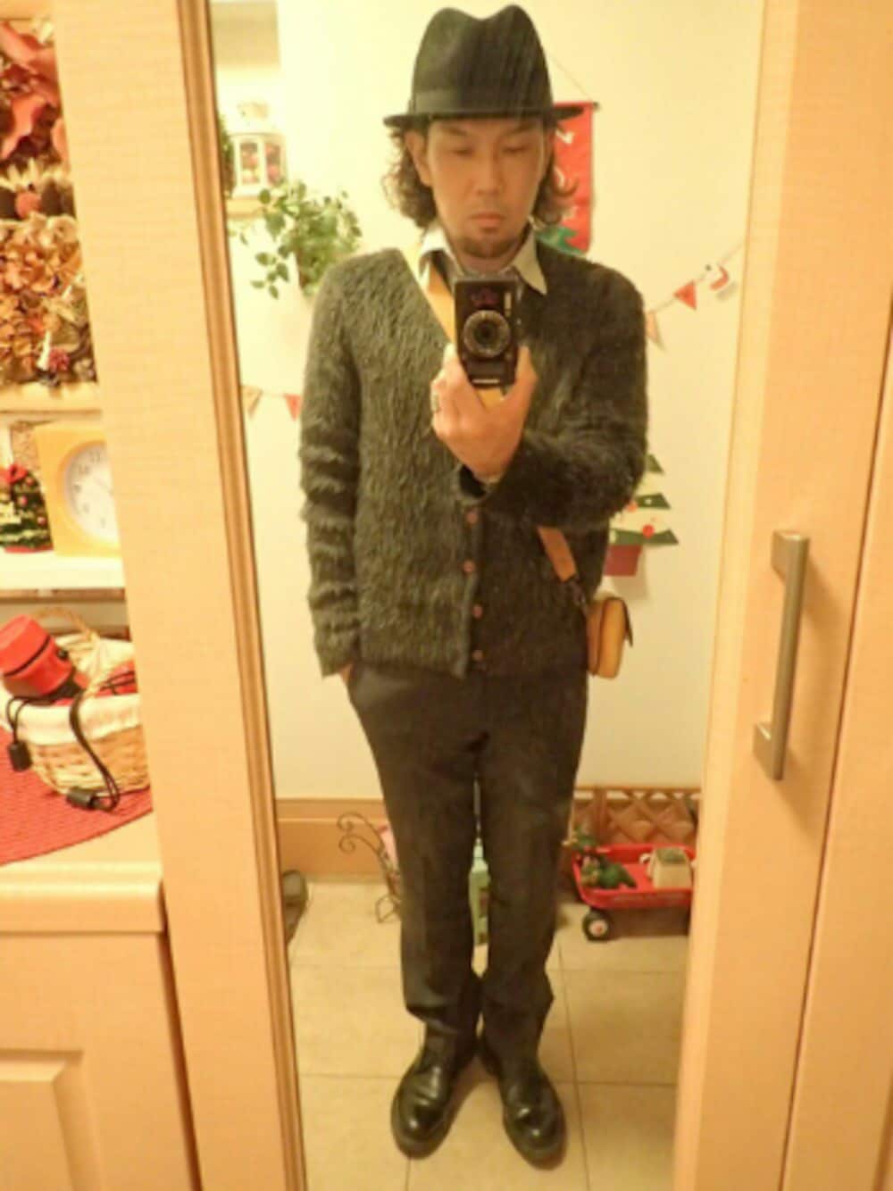 「ハット、スーツスタイル、リーガル、vintage、古着、七五三、厄払い、アメカジ、シンプル、WEARパパ部」｜「NEW YORK HATのNEW YORK HAT （ハット、ブラック系）」を使った、tomolex さん（メンズ・172cm）の冬コーディネートの1枚目の写真