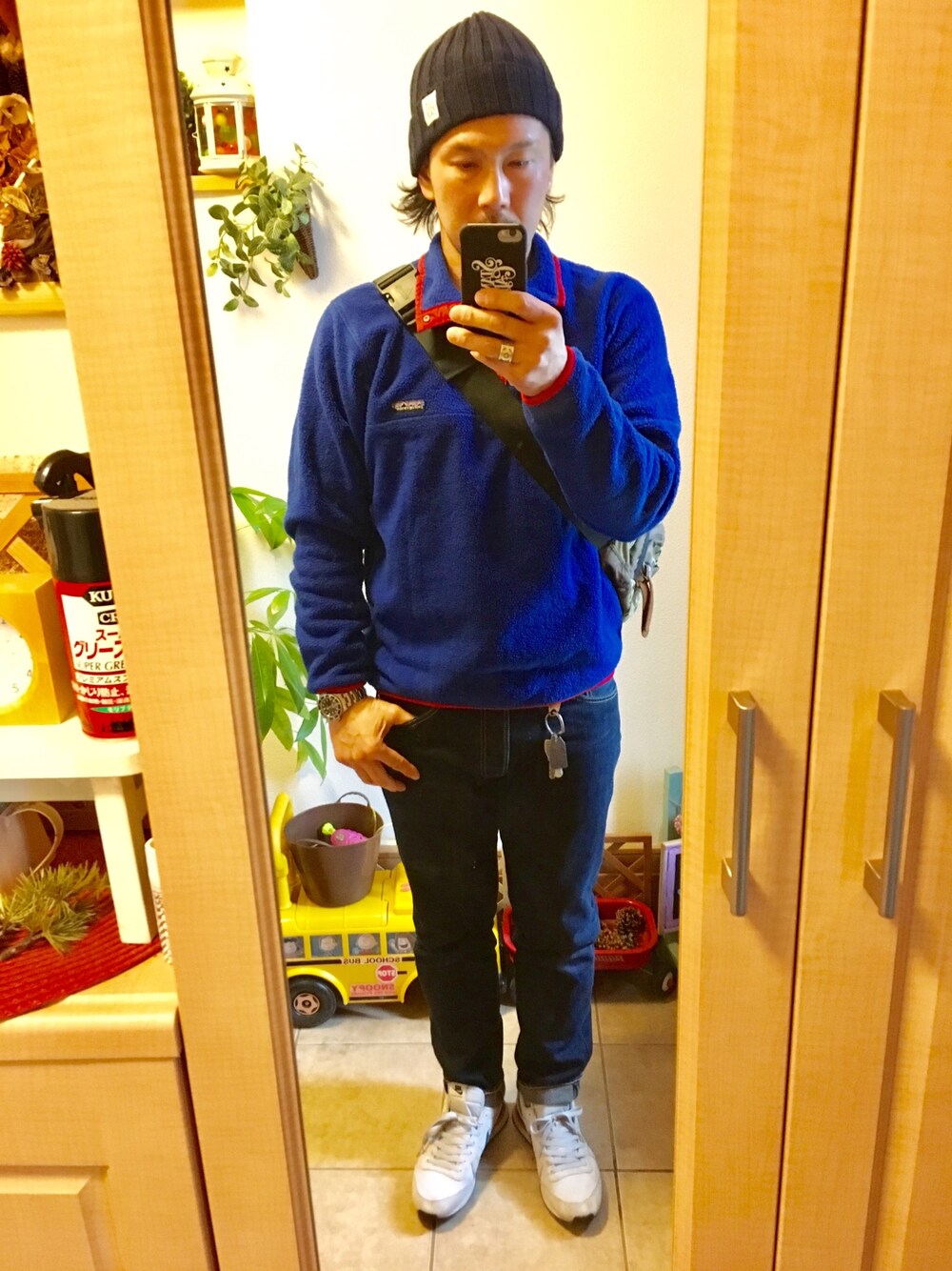 「休日スタイル、フリース、ニットキャップ、スナップT、アメカジ、vintage、古着、デニム、料理男子、ナイキ」｜「STANDARD CALIFORNIAのアイテム（ニットキャップ/ビーニー、グレー系）」を使った、tomolex さん（メンズ・172cm）の冬コーディネートの1枚目の写真