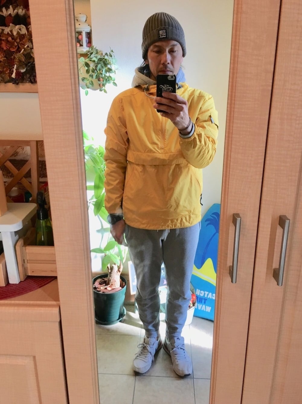 「新年一発目、GU、プルオーバーパーカー、nike acg、パーカー、ニット帽、ナイキ、アメカジ、vintage、古着」｜「STANDARD CALIFORNIAのアイテム（ニットキャップ/ビーニー、グレー系）」を使った、tomolex さん（メンズ・172cm）の冬コーディネートの1枚目の写真