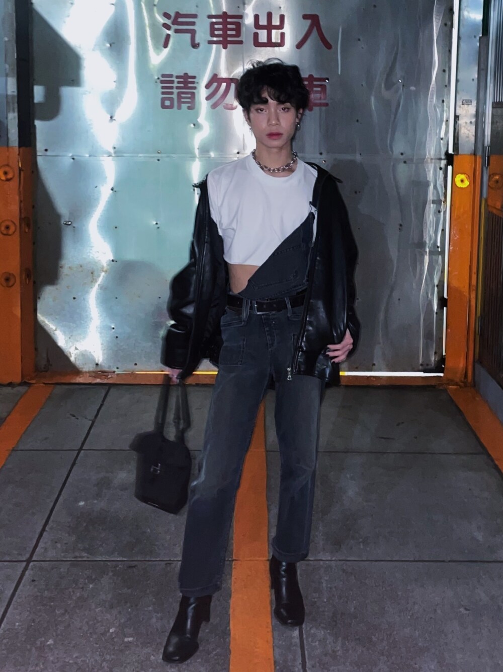 「VINTAGE、90's、TOMMY JEANS、TOMMY HILFIGER、ZARA、heels、Taiwan、TAIPEI、PARTY」｜「ZARAのアイテム（ブーツ、ブラック系）」を使った、Zero Pointさん（メンズ・160cm）の春コーディネートの1枚目の写真