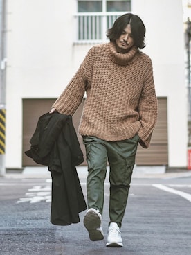 「HUGO（ヒューゴ）のアイテム（シューズ）」を使った、Decoさん（メンズ・170cm）の冬コーディネート