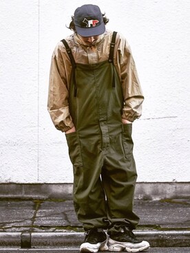 「Johnbull Private labo（ジョンブルプライベートラボ）のアイテム（サロペット/オーバーオール）」を使った、Decoさん（メンズ・170cm）の春コーディネート