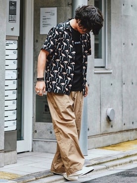 「marka（マーカ）のアイテム（パンツ）」を使った、Decoさん（メンズ・170cm）の夏コーディネート