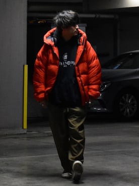 「アイテム（ダウンジャケット/コート、レッド系）」を使った、Decoさん（メンズ・170cm）の冬コーディネート