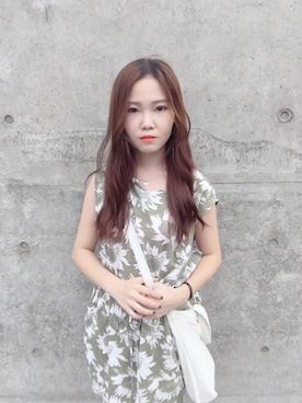 「H:CONNECT（エイチコネクト）のアイテム（ワンピース、グリーン系）」を使った、유나さん（レディース・162cm）の秋コーディネート