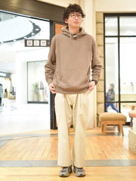 「UNIQLO（ユニクロ）のアイテム（パーカー）」を使った、しおやんさん（メンズ・180cm）の冬コーディネート