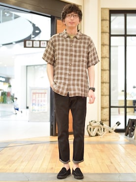 「URBANRESEARCHDOORS」｜しおやんさん（メンズ・180cm）の春コーディネート
