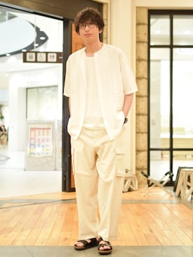「URBANRESEARCHDOORS」｜しおやんさん（メンズ・180cm）の春コーディネート