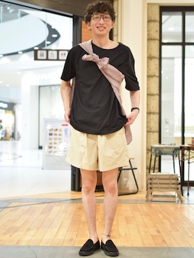 「BURLAP OUTFITTER（バーラップアウトフィッター）のアイテム（パンツ）」を使った、しおやんさん（メンズ・180cm）の夏コーディネート