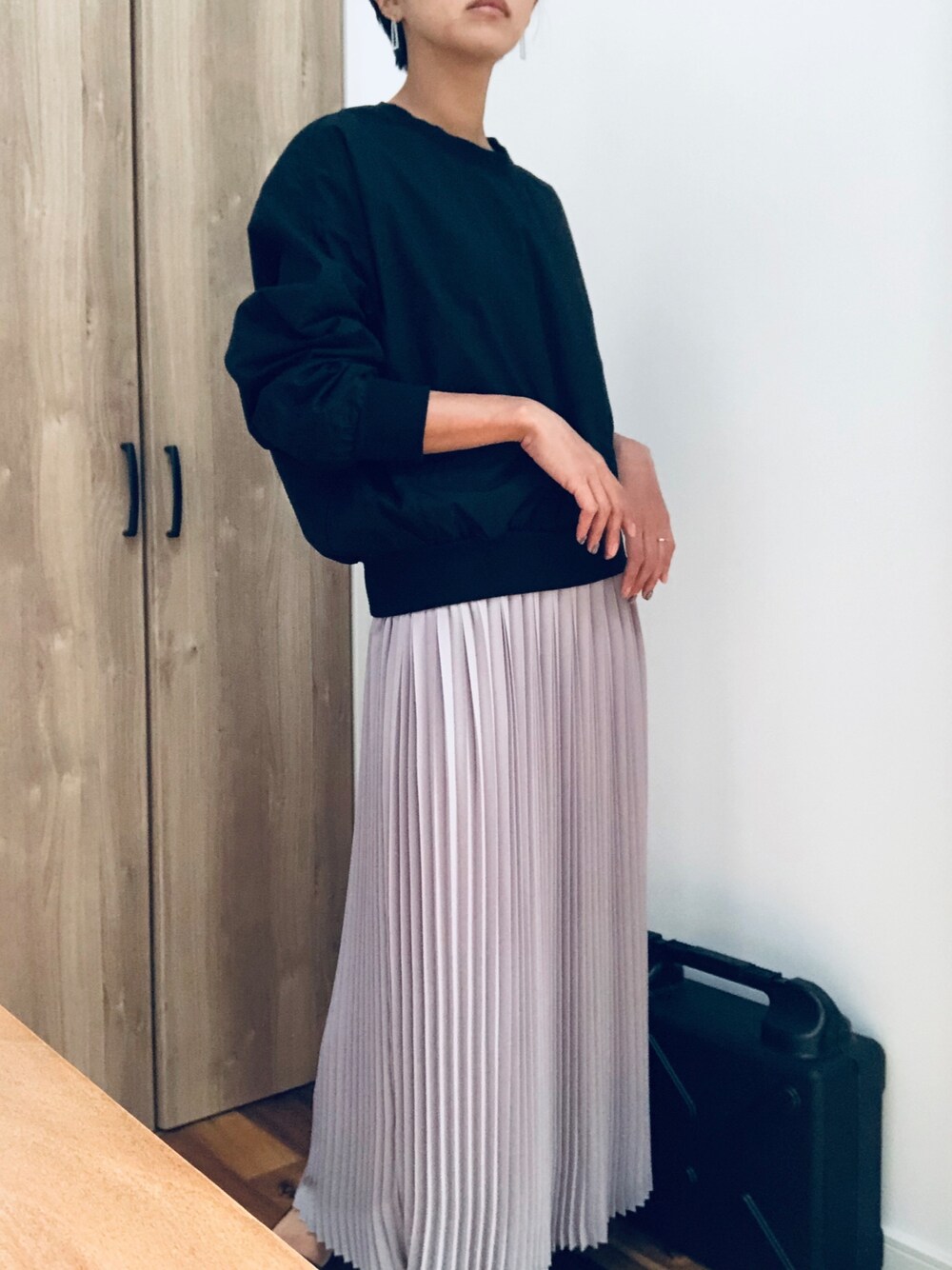 「UNIQLOのアイテム（トップス、ブラック系）」を使った、abiiさん（レディース・158cm）の秋コーディネートの1枚目の写真