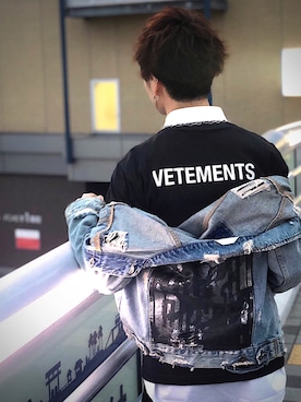 「vetements」｜「アイテム（デニムジャケット）」を使った、真魁 ( まお )さん（メンズ・168cm）の冬コーディネート