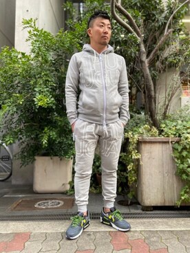「1piu1uguale3 RELAX（ウノピュウノウグァーレトレリラックス）のアイテム（スウェットパンツ）」を使った、shigeさん（メンズ・168cm）の冬コーディネート
