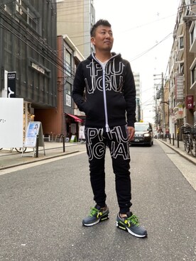 「1piu1uguale3 RELAX（ウノピュウノウグァーレトレリラックス）のアイテム（スウェットパンツ）」を使った、shigeさん（メンズ・168cm）の冬コーディネート