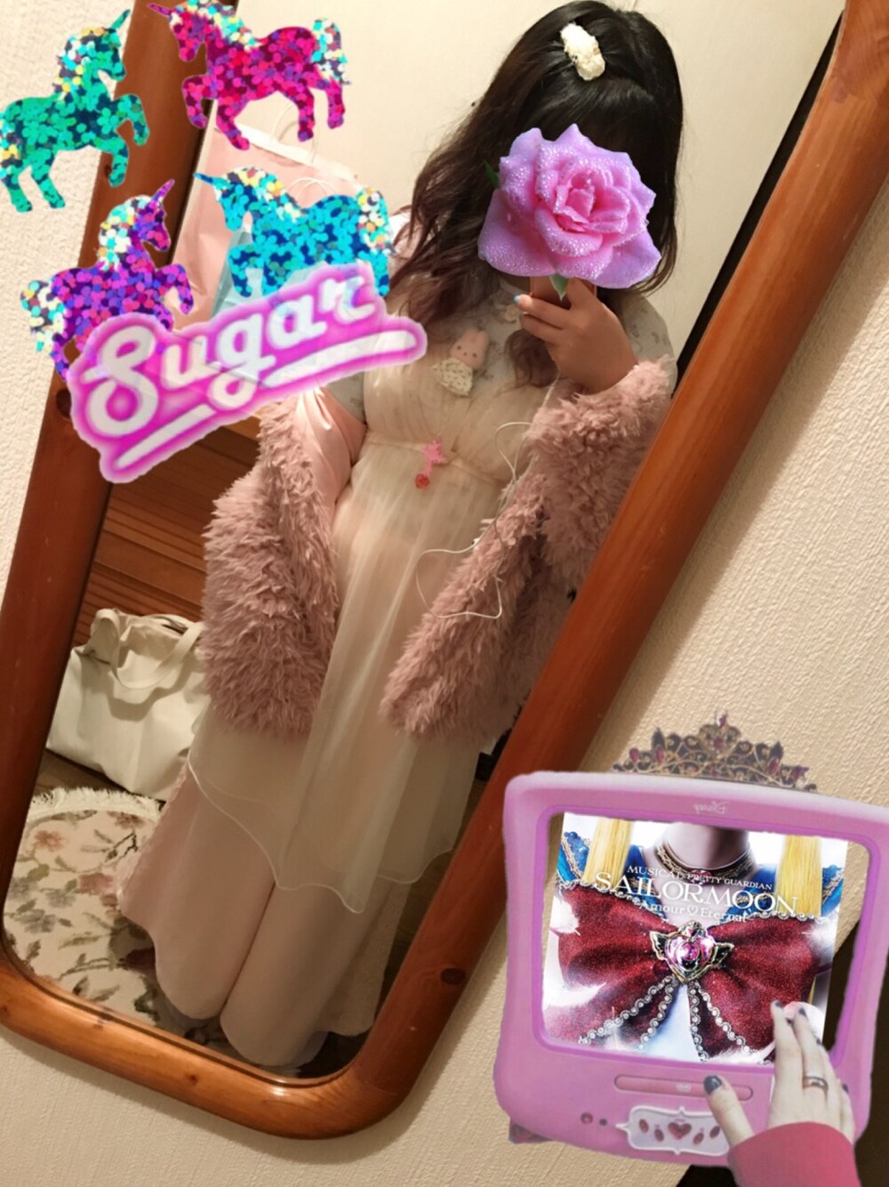 「大人ファンシー、パンツスタイル、冬、パステルカラー、BUBBLES、プードルコート、モコモコアウター、サテン、古着、クリスマス」｜「ems exciteのアイテム（ブルゾン、ピンク系）」を使った、ゆいゆいさん（レディース・155cm）の冬コーディネートの1枚目の写真