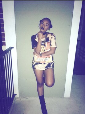 Tiana Valenzuelaさんのコーディネート