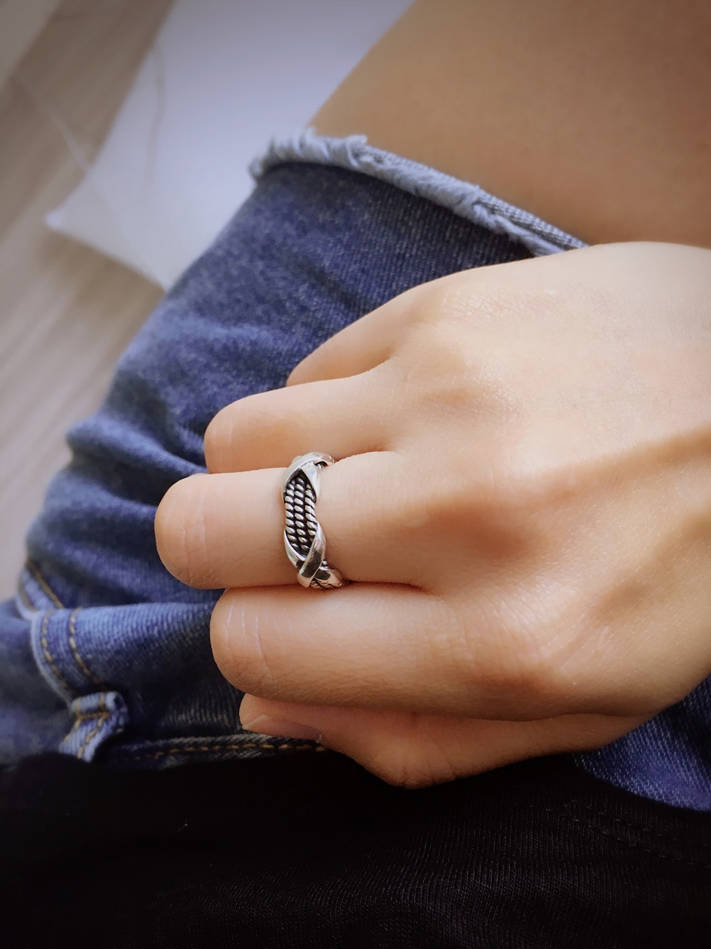 「Accessories、silver ring」｜「古著のアイテム（リング、シルバー系）」を使った、Aasta ＊Asukaさん（レディース・162cm）の冬コーディネートの1枚目の写真