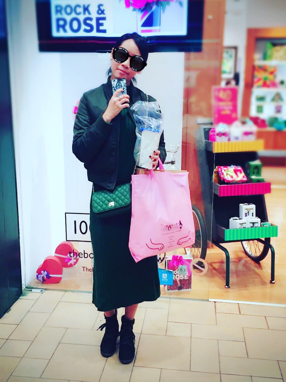 「tbt」｜「UNIQLOのアイテム（ジャケット/アウター、グリーン系）」を使った、Aasta ＊Asukaさん（レディース・161cm）の冬コーディネートの1枚目の写真