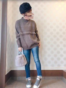 「Ungrid（アングリッド）のインディゴフレイドヘムストスリ（デニムパンツ）」を使った、ayunさん（レディース・155cm）の冬コーディネート