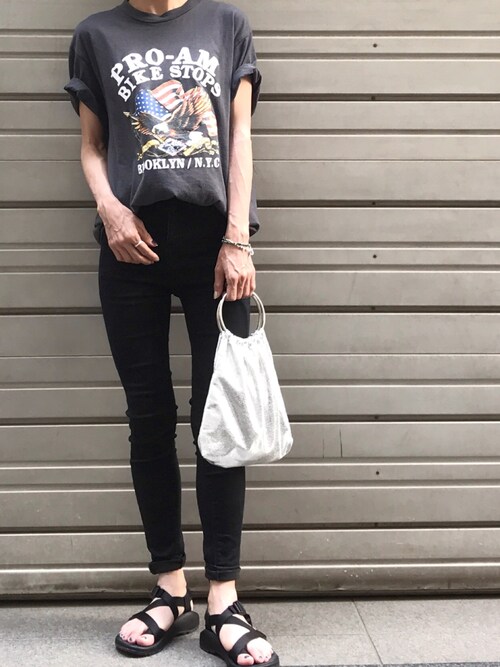 Aya使用「THE SHINZONE（ロックTシャツ）」的時尚穿搭