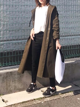 「フードコート」｜「アイテム（ミリタリージャケット）」を使った、Ayaさん（レディース・151cm）の春コーディネート