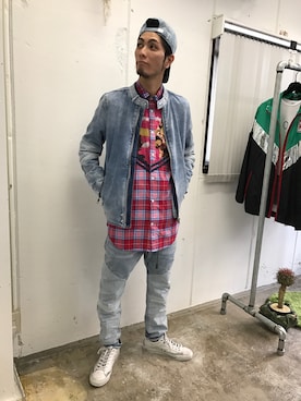 「N°21（ヌメロ ヴェントゥーノ）のアイテム（トップス）」を使った、hiroseさん（メンズ・173cm）の春コーディネート
