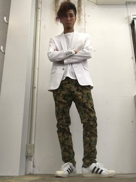 「N°21（ヌメロ ヴェントゥーノ）のアイテム（パンツ）」を使った、hiroseさん（メンズ・173cm）の夏コーディネート